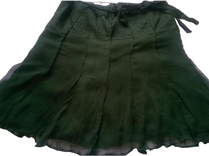 Comptoir Des Cotonniers Falda Plisada de Seda Verde Oliva - vista 2
