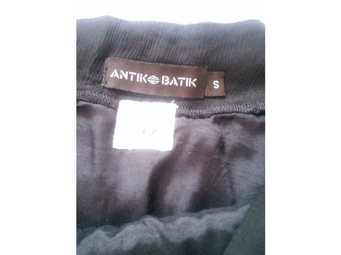 Falda de seda plisada Antik Batik negra Negro - vista 5