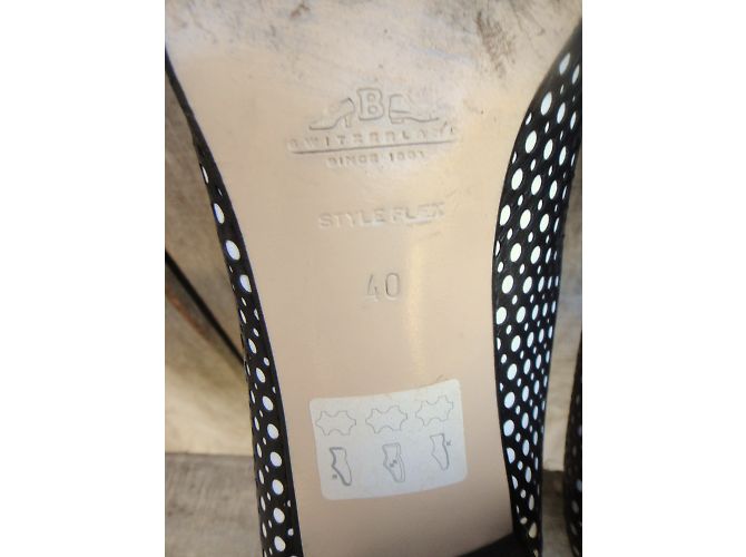 Mocassini Bally Parfait in pelle nero e bianco Taglia 40 - vista 10