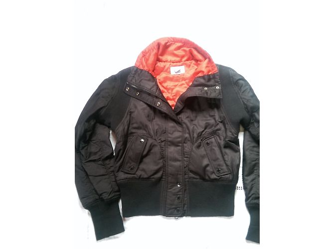 Jaqueta Armani Exchange preta com efeito cetim acolchoada Preto - vista 5