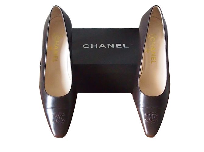 Chanel Heels Chocolate - view 2