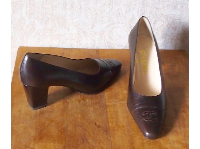 Chanel Heels Chocolate - view 4