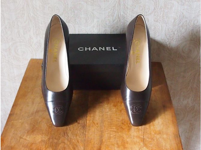 Chanel Heels Chocolate - view 5
