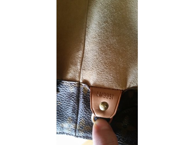 Louis Vuitton Luco Marrone scuro - vista 6