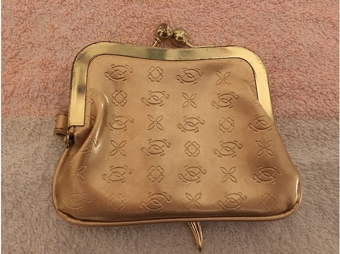 Autre Marque Cartera Carpisa Dorada en Piel Pata de Cabra con Amuletos Dorado - vista 4