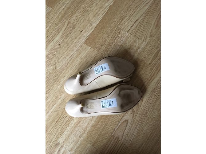 Dune Absatzschuhe aus beige Leder mit Metallschleife 7cm - Ansicht 5