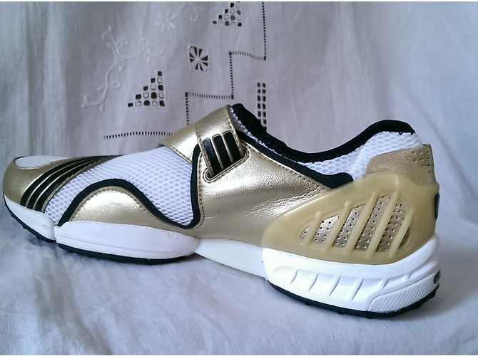Stella Mc Cartney Sneakers Stella McCartney in pelle bianca e oro Nero Bianco D'oro - vista 3