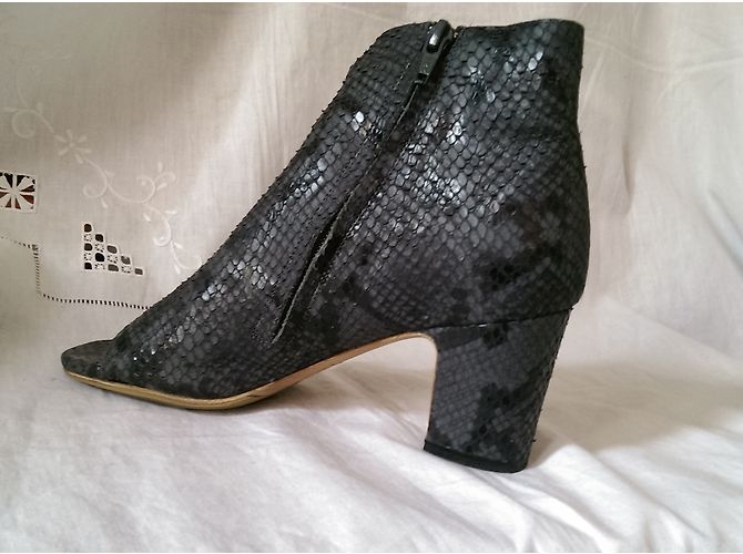 Maison Martin Margiela Asymmetrische Python Sandalen Anthrazit Anthrazitgrau - Ansicht 3