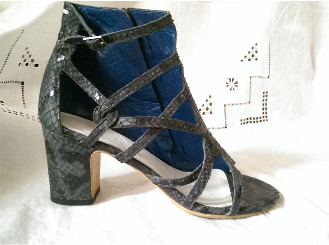Maison Martin Margiela Asymmetrische Python Sandalen Anthrazit Anthrazitgrau - Ansicht 6