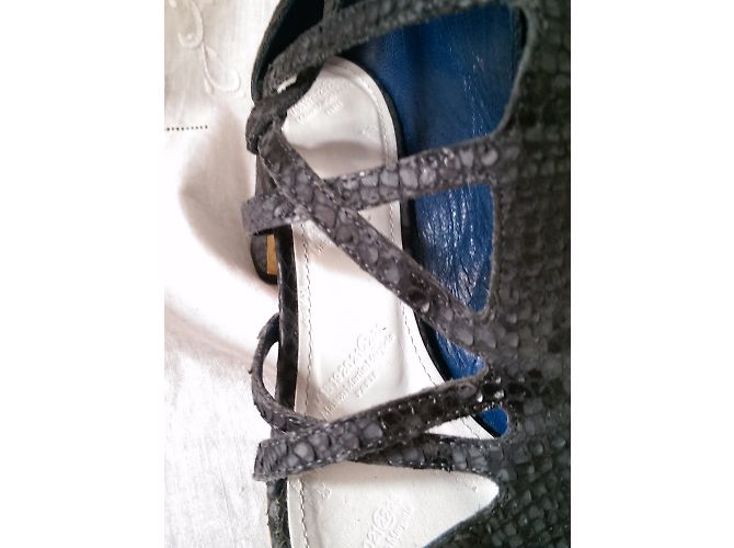 Maison Martin Margiela Asymmetrische Python Sandalen Anthrazit Anthrazitgrau - Ansicht 7