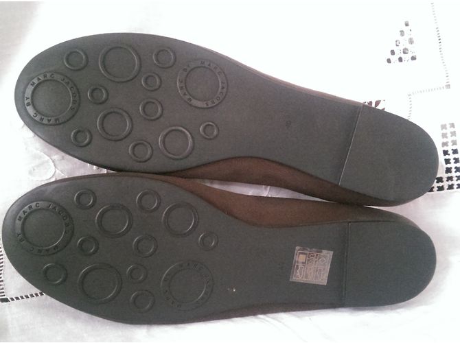 Marc by Marc Jacobs Mouse Ballerinas aus Leder und Khaki Satin Golden - Ansicht 10