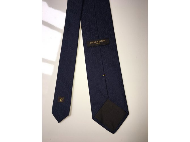 Louis Vuitton Tie Blue - view 4
