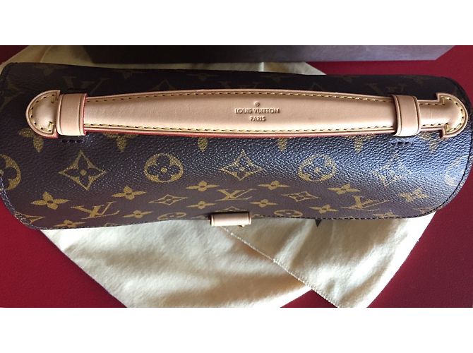 Louis Vuitton POCHETTE METIS Marrom - vista 10