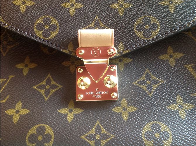 Louis Vuitton POCHETTE METIS Marrom - vista 3