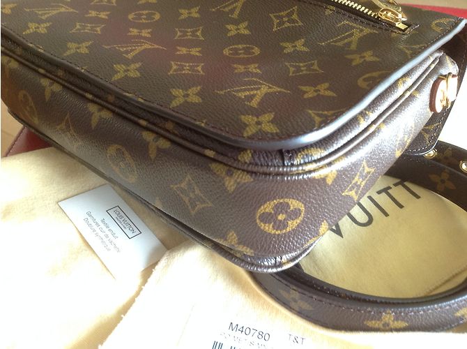 Louis Vuitton POCHETTE METIS Marrom - vista 8