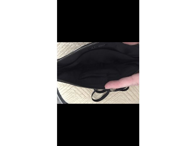 Armani Pochette - vista 3