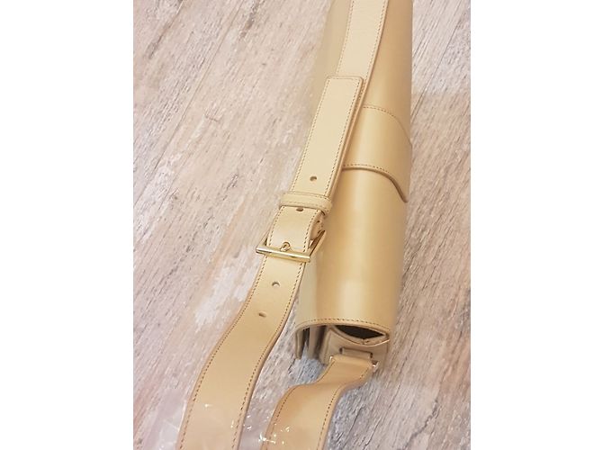 Yves Saint Laurent Chyc - vista 4