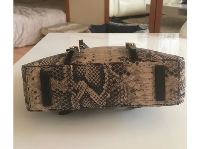 Borsa Hugo Boss in pelle beige effetto rettile - vista 4