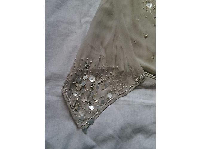 Autre Marque Top assimétrico de seda e contas Nougat London Creme Cru - vista 5