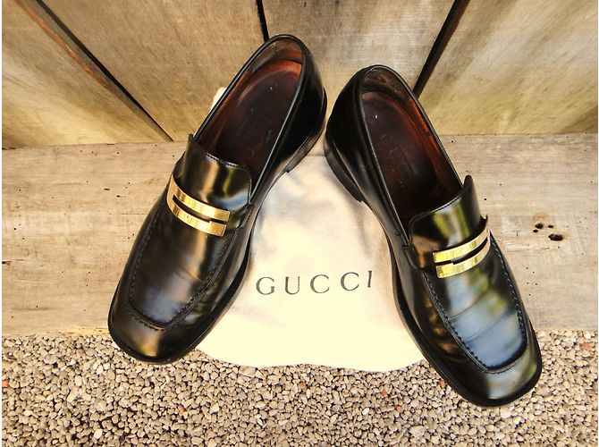 Mocassini Gucci in pelle nera con fibbia G Nero - vista 3