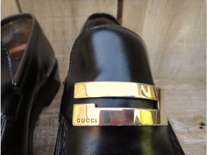 Mocassini Gucci in pelle nera con fibbia G Nero - vista 7