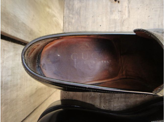 Mocassini Gucci in pelle nera con fibbia G Nero - vista 9
