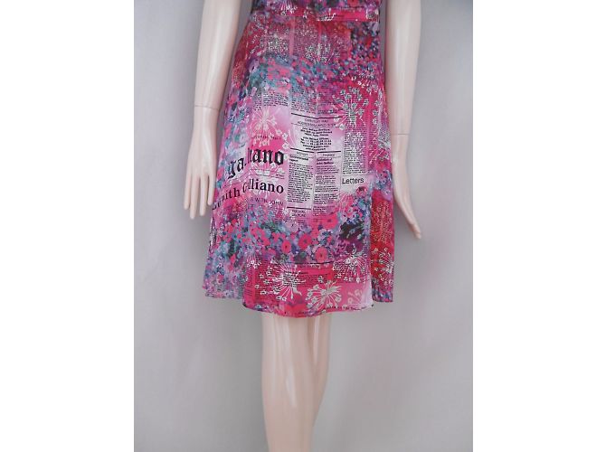 John Galliano - Seidenkleid mit Zeitungsdruck - Ansicht 14