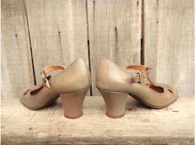 Décolleté Chie Mihara in pelle beige 39.5 - vista 8