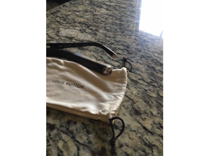 Louis Vuitton Sonnenbrille Schwarz - Ansicht 6
