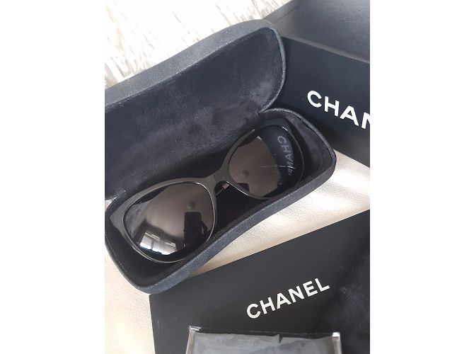 Chanel Sunglasses Black - view 7
