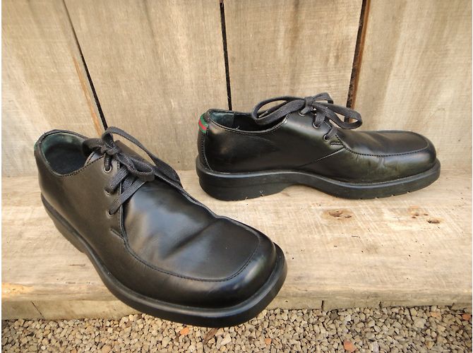 Scarpe Derby Gucci in pelle nera Nero - vista 4