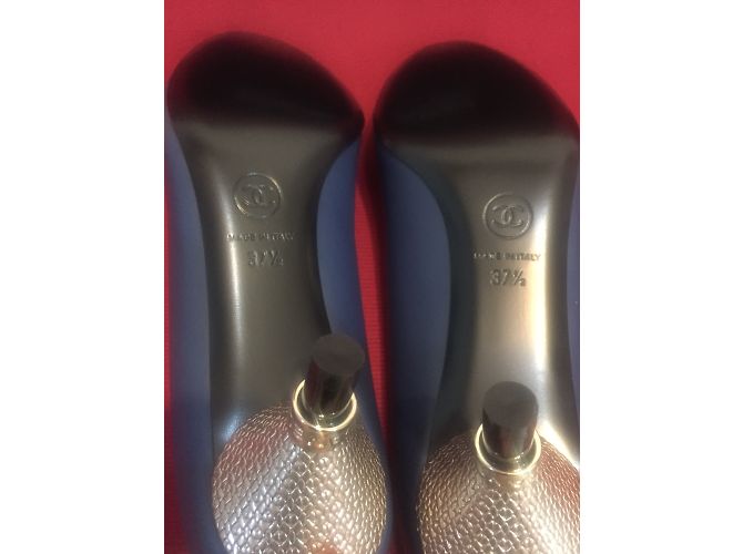 Scarpe basse Chanel in pelle blu taglia 37.5 - vista 6