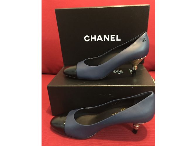 Scarpe basse Chanel in pelle blu taglia 37.5 - vista 9
