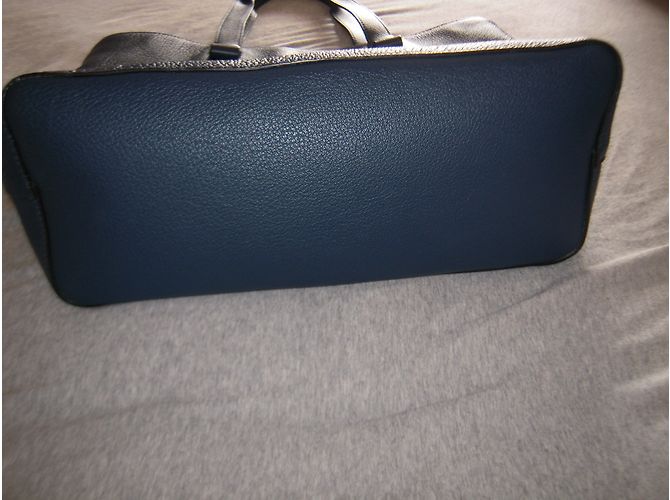 Borsa tote Lancel Charlie in pelle blu navy - vista 3