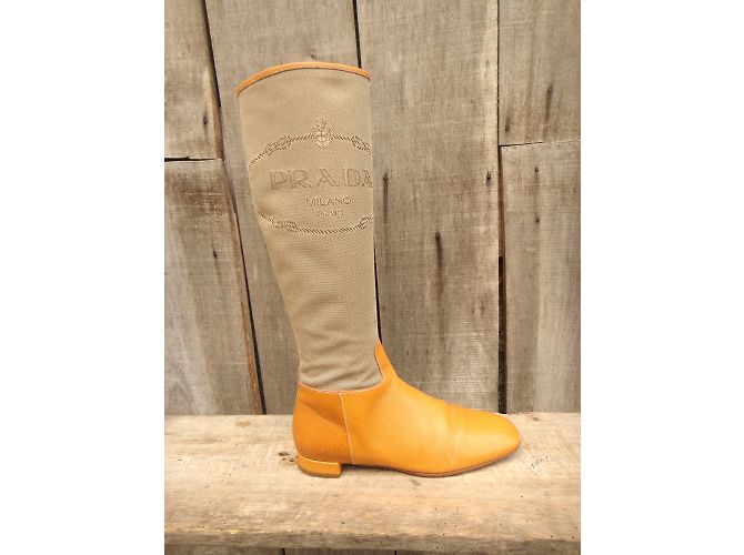 Botas Prada Amarelas de Couro e Lona Monogramada 36IT Amarelo - vista 3