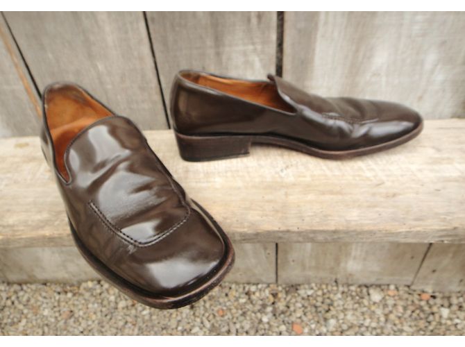 Mocassini Gucci in vernice marrone - vista 4