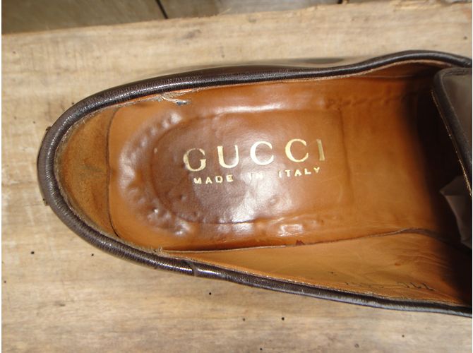 Mocassini Gucci in vernice marrone - vista 9