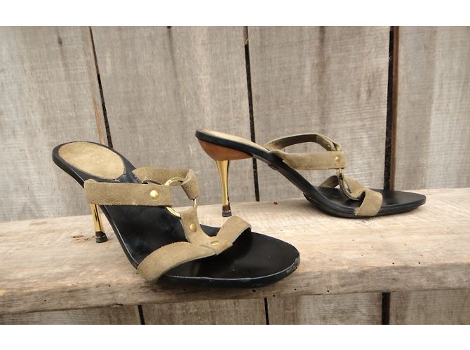 Sandali Gucci in nabuk e pelle nero beige 36IT - vista 5