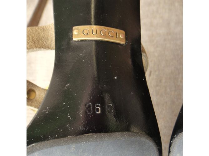 Sandali Gucci in nabuk e pelle nero beige 36IT - vista 9