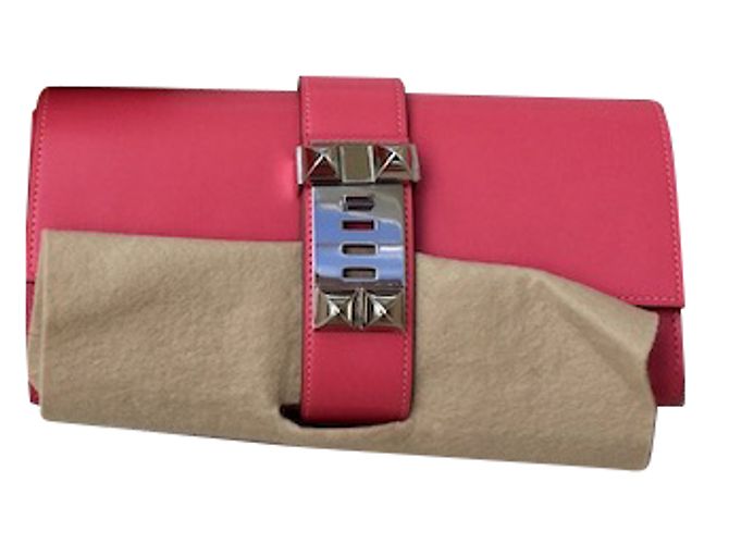 Clutch Hermès Médor 23 in pelle Tadelact rosa - vista 2