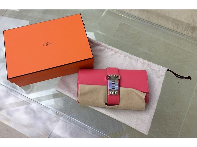 Clutch Hermès Médor 23 in pelle Tadelact rosa - vista 4