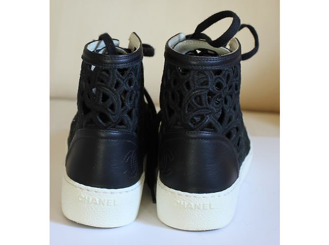 Sneakers Chanel in pelle nera con lacci Nero - vista 5