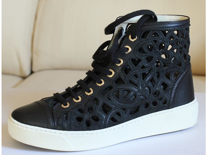 Sneakers Chanel in pelle nera con lacci Nero - vista 6