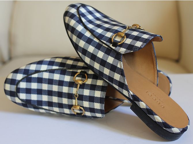Mule Gucci in pelle a quadri blu navy e bianco 36 Multicolore - vista 5