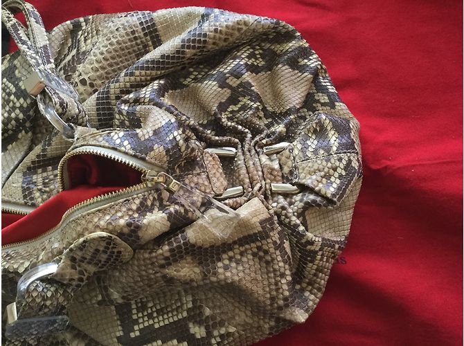 Bolsa Christian Louboutin em python - vista 3