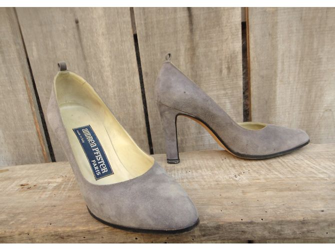 Autre Marque Andrea Pfister Pumps aus grauem Wildleder Größe 35 - Ansicht 5