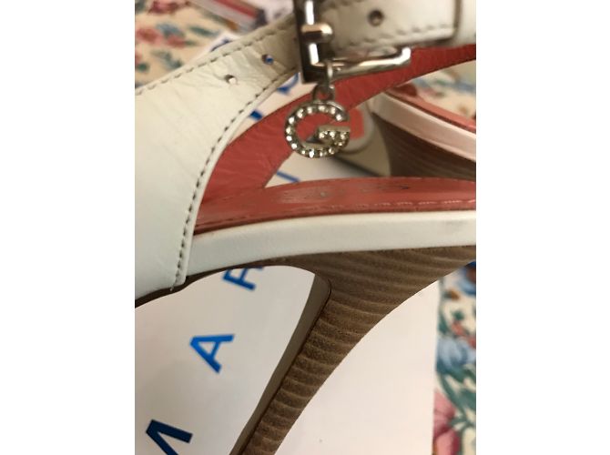 Sandali Guess Marciano in pelle bianca 36 Bianco - vista 6
