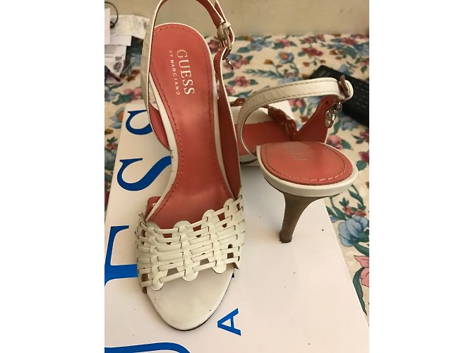 Sandali Guess Marciano in pelle bianca 36 Bianco - vista 7