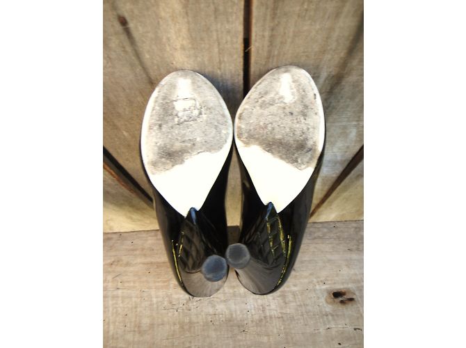 Décolleté Chanel Vogue in vernice nera 37FR Nero - vista 8