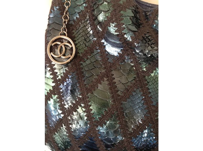 Sac Cabas Chanel en Python Bleu - vue 4